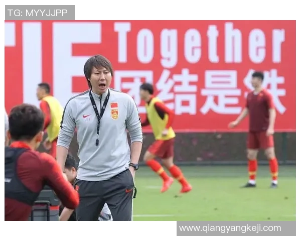 足球明星慷慨解囊为家乡捐款助力发展与青少年足球事业