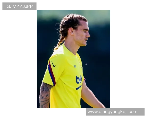 后面有辫子的足球明星们的风采与传奇故事揭秘